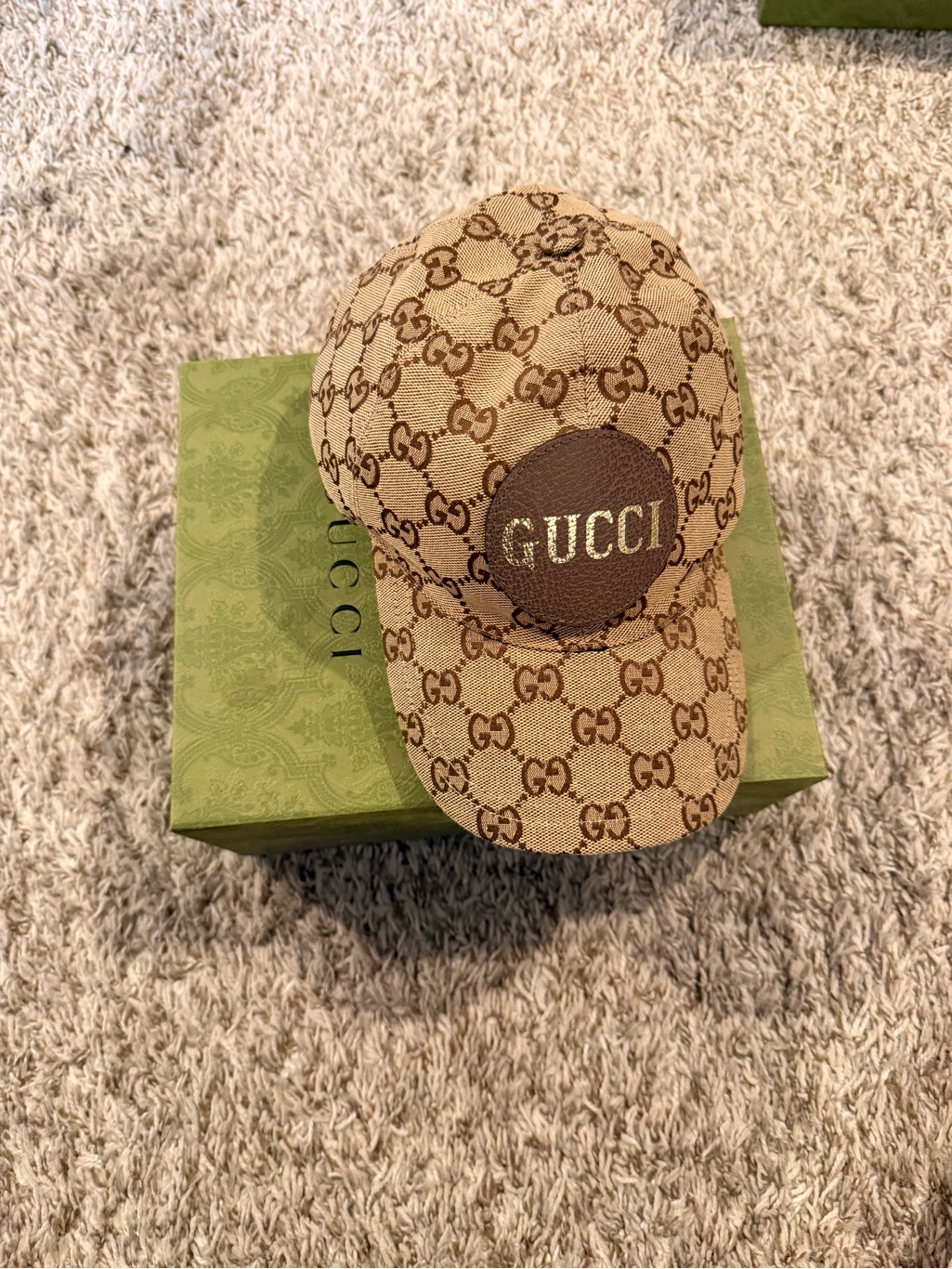 Gucci Beige And Green Branded Packaging Set